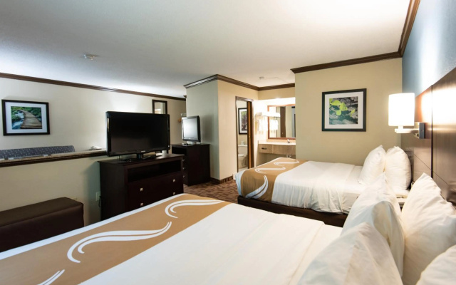 Quality Inn & Suites Quakertown - Allentown