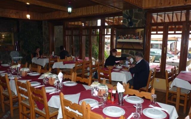 Mountain Rose Garden Hotel