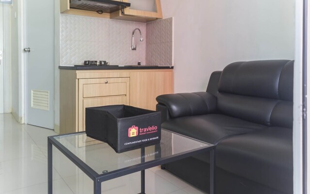 Homey and Comfy 2BR at Green Pramuka City Apartment