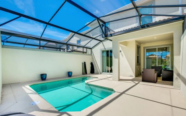 Stinger Villa 8941 Champiosn Gate