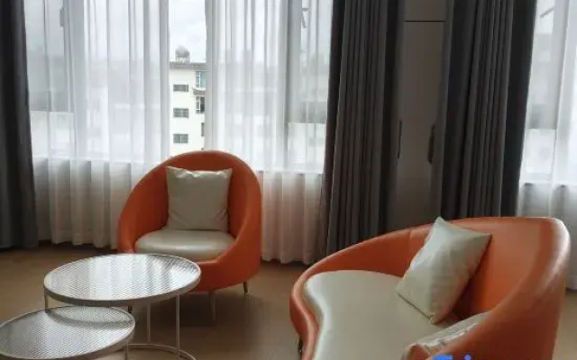 Yunzi Hotel (Dali High-speed Railway Station Erhai Park Branch)