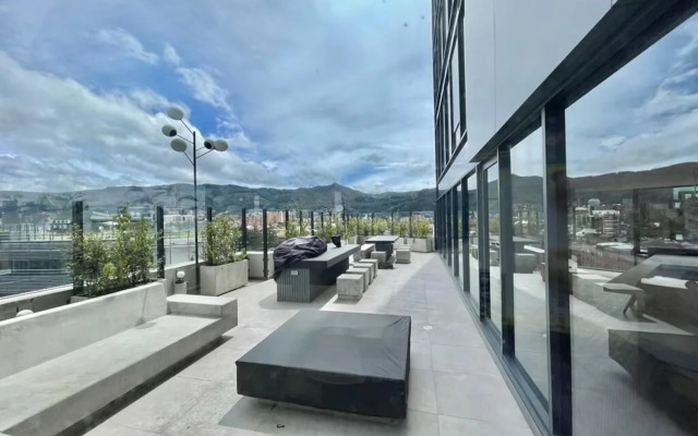 ICON 100 Luxury Apartasuites