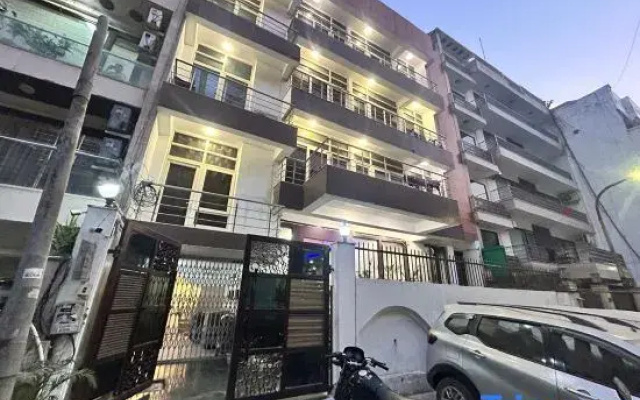 Hotel 82 Inn