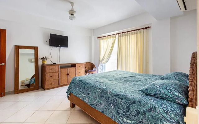 Playa Alicia, Guest Friendly, Hispanola Sol - Best Location in Town!