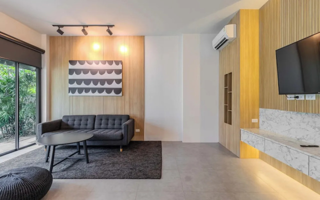 3BR Pool Villa Bathtub Near Beach V243