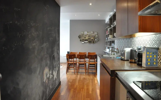 Fantastic Stylish 2 Bed Next to Borough Station