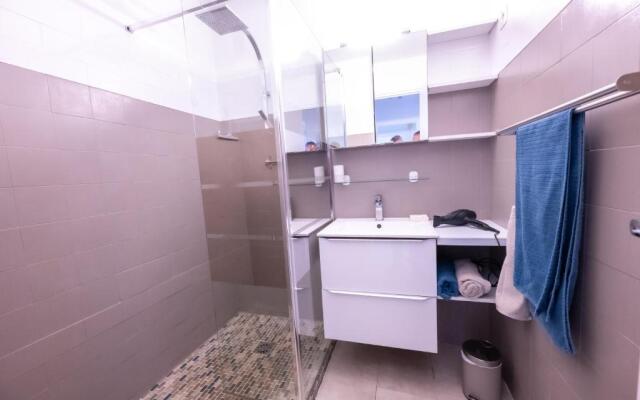 Holidays in cannes - appartement 2P - wifi - clim - parking