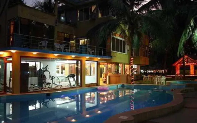 Royal Park Beach Resort