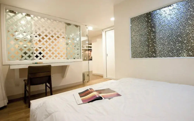 5H - SaiGon Huch Villa by SAVIHOUSE