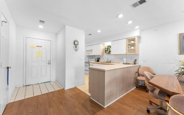 Carefree Getaways 2 Bedroom Condo by RedAwning