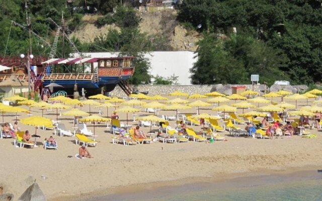 Golden Horn Hotel
