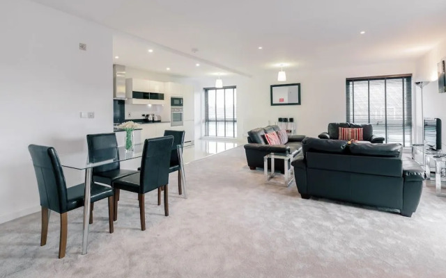 Roomspace Apartments -The Residence