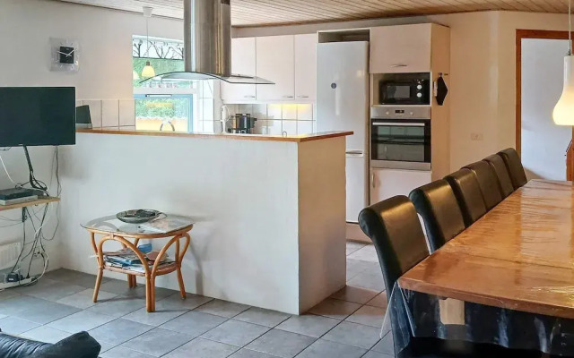 12 Person Holiday Home in Hojslev-by Traum