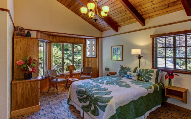 Kilauea Lodge and Restaurant