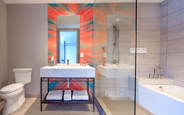 Canvas Moncton, Tapestry Collection by Hilton