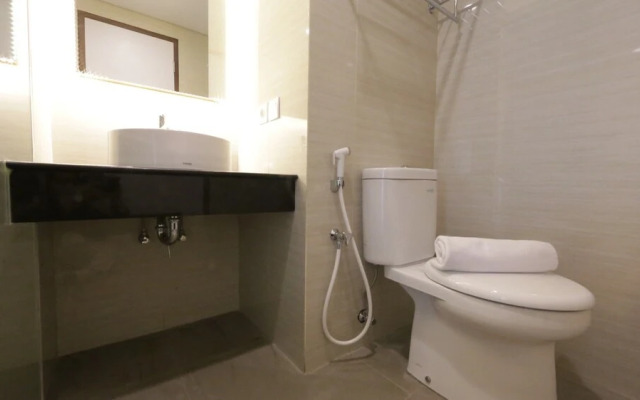 Best Price Studio At Green Kosambi Apartment Near Braga