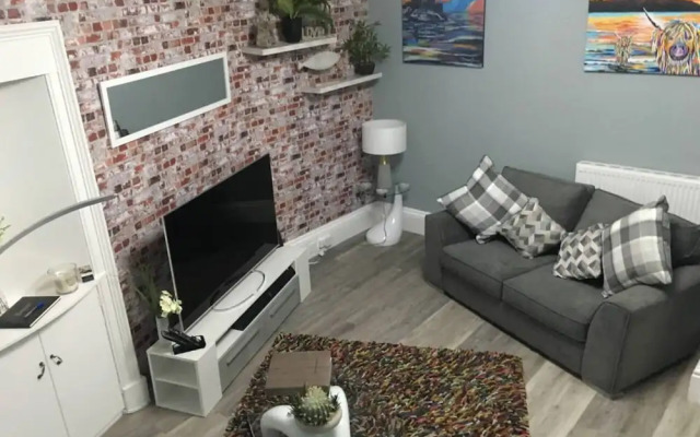 Lovely 2- Bed Apartment in Hawick
