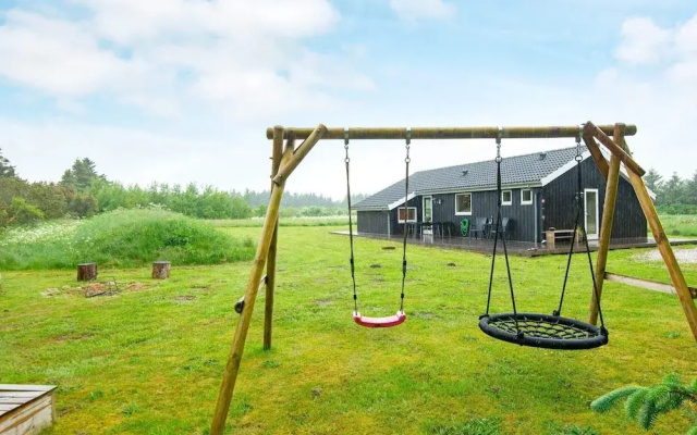 6 Person Holiday Home in Frostrup