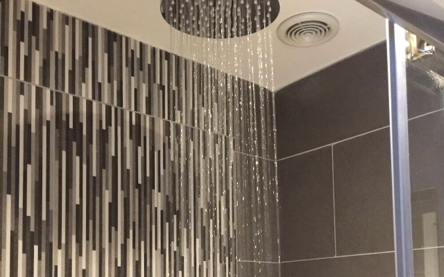 Springfield House Serviced Accommodation by Saffatel