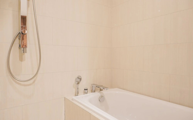 Nice And Elegant 1Br At Branz Simatupang Apartment