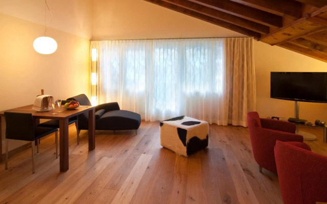 Hotel Simi