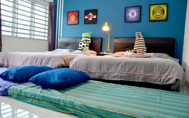 The Woodz Homestay - 2 Storey House