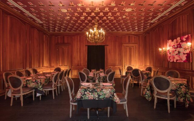 The Pontchartrain Hotel