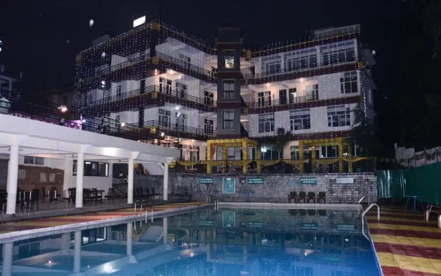 OYO 7026 Highland Village Resort