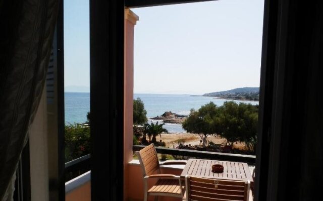 Irides Luxury Beach Hotel