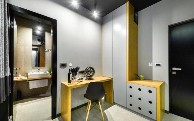 Split Industrial Design Rooms