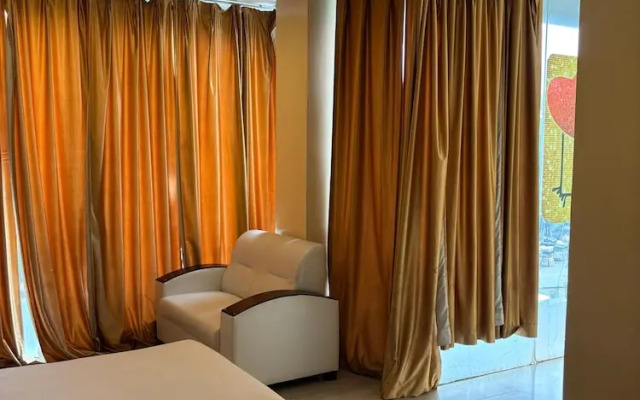 Hotel New India