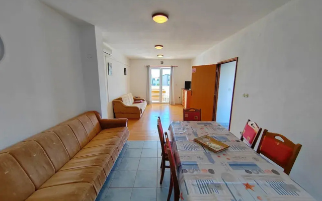 Close to Center Apartment Poly 2 D