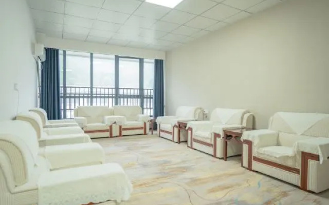 Wanyuan Jinfan Hotel shitai China