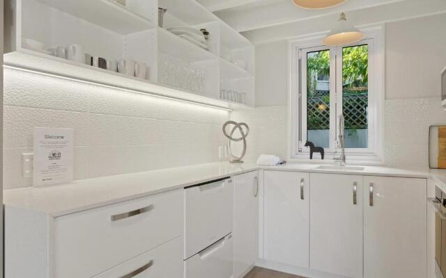 Ātaahua - New Property! - 10 Min Walk To Town