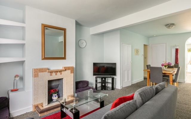 2 b&b 40 Percent off Weekly Half Price Monthly — фото 2