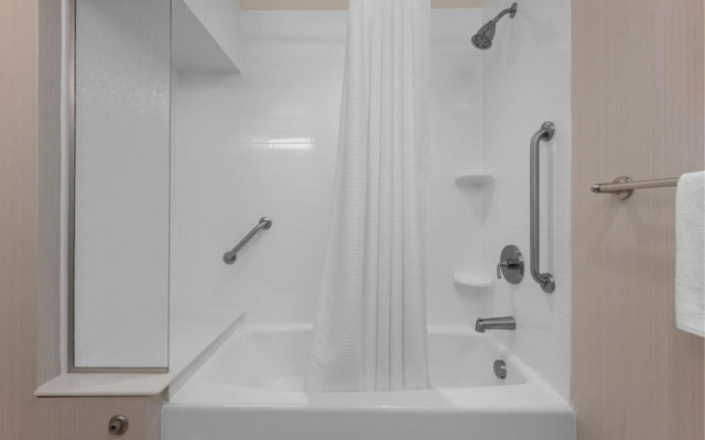 Courtyard by Marriott Asheville Airport