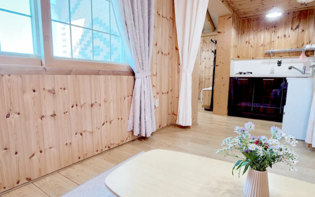 Yangyang Pinot Tree Pension