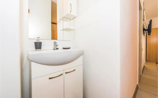 Two-Bedroom Apartment in Jadrija