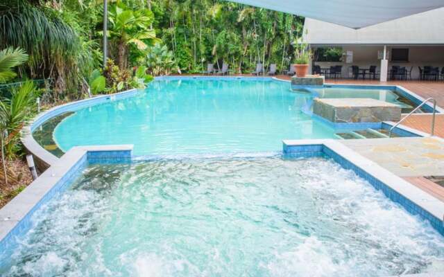 Oasis 4 at Palm Cove