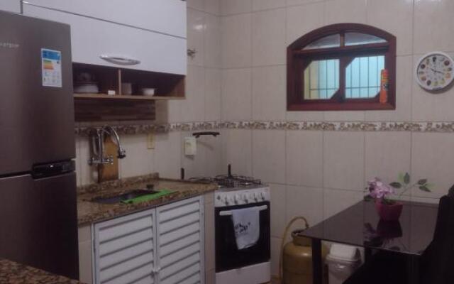 Casa aconchegante com piscina e churrasqueira