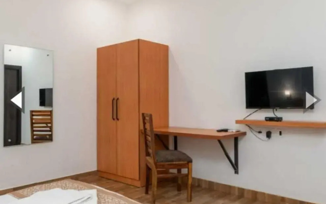 Saavi Hotel Sector 10