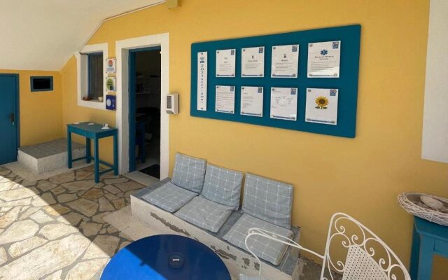 Sunflower Apartments & Studios