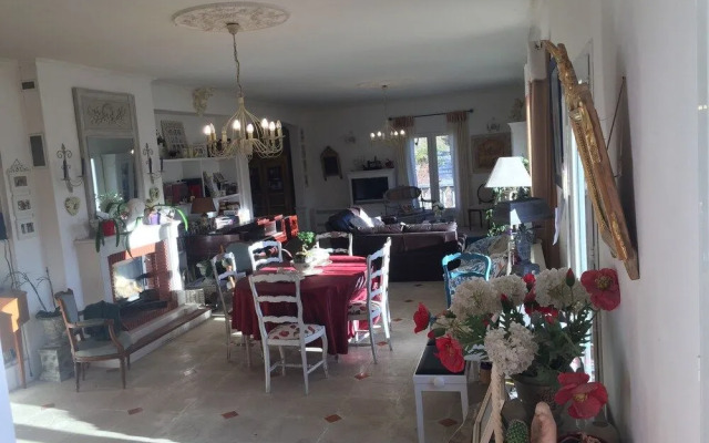 Bastide De Valvérane