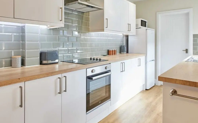 Host Stay Appleton House