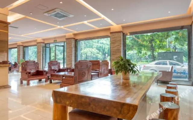 Banghe Hotel