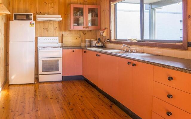 Centre Street 10 Lake Tabourie