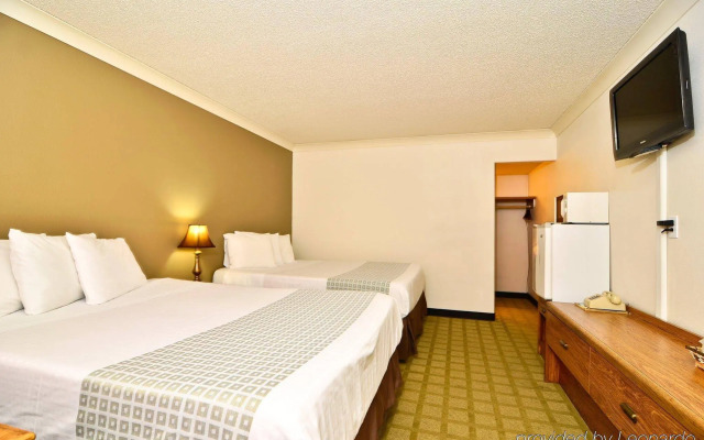 OYO Hotel St. Helens, OR