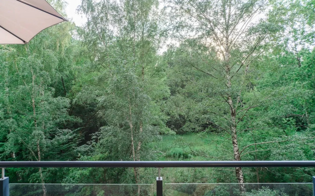 Lumina cozy 2-level apart with terrace