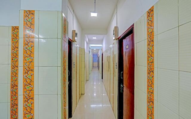 SPOT ON CHN1643 Grand Residency