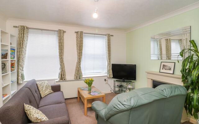 7 Richmond Lodge